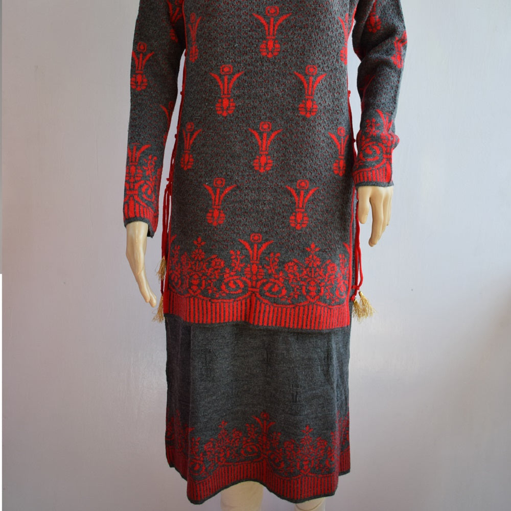 Trendy Mehandi Green Woolen Kurti at Rs.900/Piece in ludhiana offer by  Khurana Garments